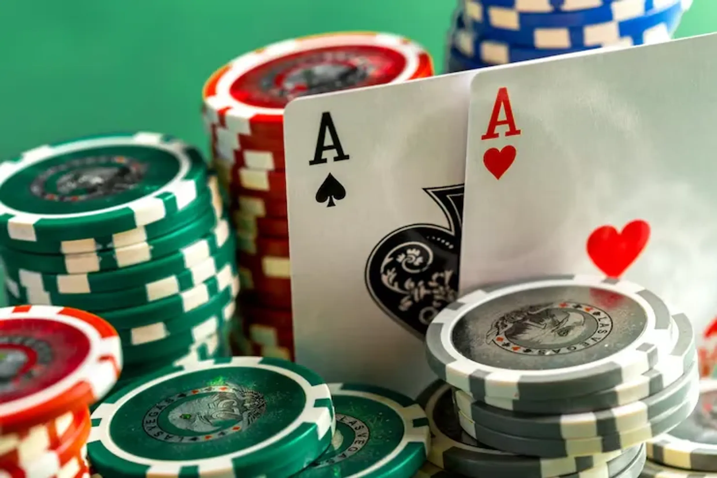 Cards chips poker green table 93675 132861